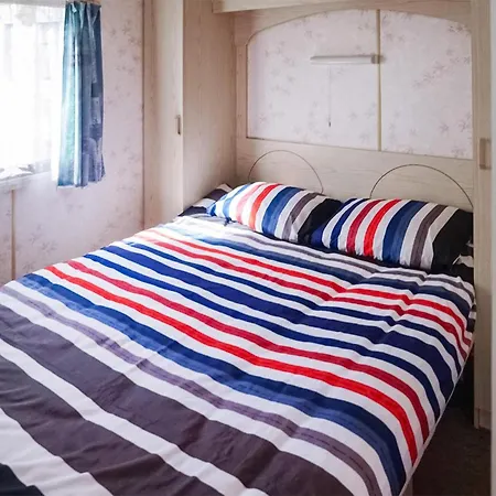 2 Bedroom Lovely In Mielno Holiday home *